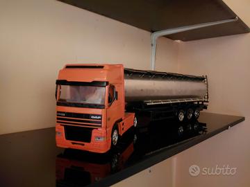 Modellino camion DAF 95 XF SCALA 1:24