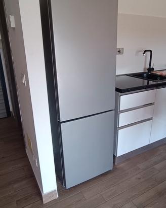 frigo nuovo, piano cottura nuovo, forno nuovo