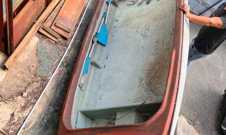 Barca in vetroresina da pesca