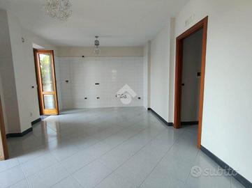 2 LOCALI A SANT'ANASTASIA