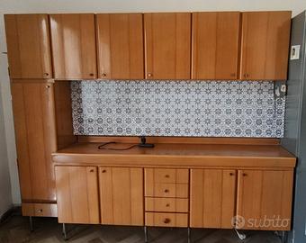 Mobili e pensili per cucina o garage 