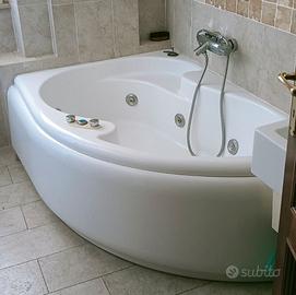 Vasca da bagno idromassaggio
