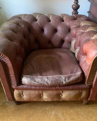 Potrone chesterfield da ristrutturare