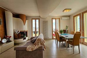 V 2455 - colle ameno