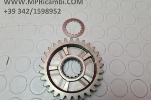 INGRANAGGIO  SUZUKI GSXR 750 2004 2005 GSXR750