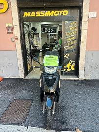 Kymco People 200 - 2009 - PERMUTE