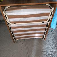 Letto singolo a scomparsa.