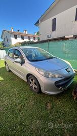 Peugeot 207 1.4 benzina