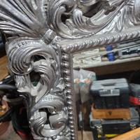 cornice con specchio