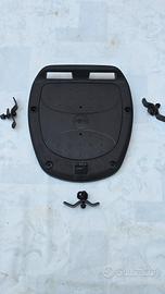 Piastra universale Givi Monolock con copertura