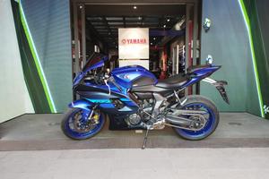 YAMAHA YZF R7