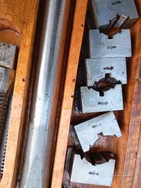 Antica cassetta completa per idraulico 