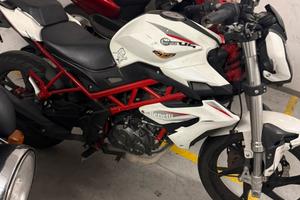 Benelli bn125 intera o ricambi motore funzionante