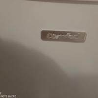 Frigorifero COMFEE usato bianco piccolo.