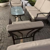 Set divani con cuscini