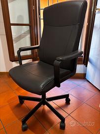 Sedia girevole in ecopelle
