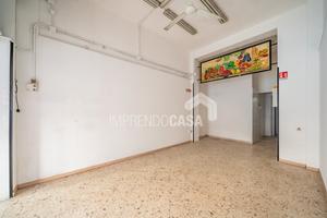 Locale commerciale C/1 - Via Telesino 117, Palermo