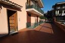 3-vani-con-posto-auto-e-garage-via-roma-gravina-ct