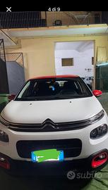 Auto nuova in grandi condizioni