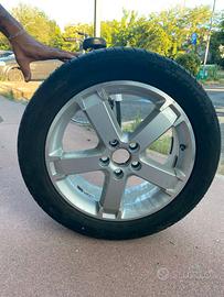 1 Gomma Michelin 225/50 R17 98W con cerchi in lega