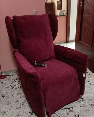 Poltrona relax elettrica motorizzata per anziani