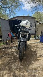 Permuto con auto bmw F800R