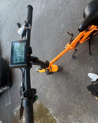 Bici elettrica pieghevole