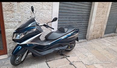 Piaggio X10 500