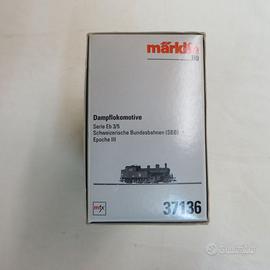 MARKLIN locomotiva 37136