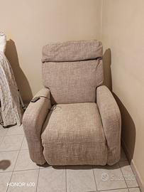 Poltrona alzapersona poltronesofà