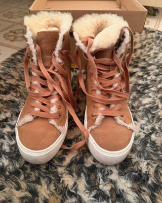 UGG Beven