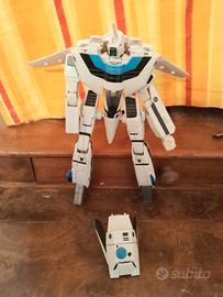Robot Maximilian Jenius Valkyrie Macross