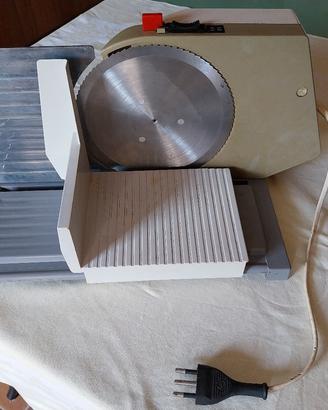 affettatrice elettrica