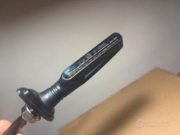 N. 6 Frecce indicatori di direzione luce  led