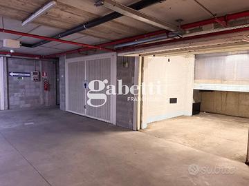 Box/Posto auto Torino [AGNELLI 22 BOXVRG] (Santa R