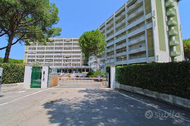 3 LOCALI A PORTO RECANATI