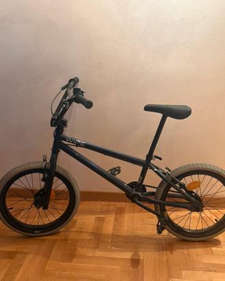 Bicicletta BMX WYPE 18