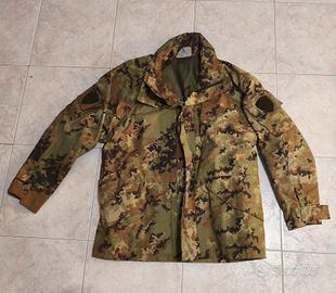 lotto uniformi e mimetiche 