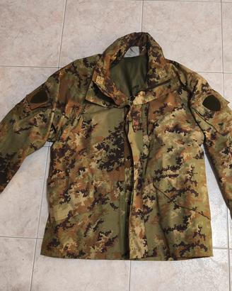 lotto uniformi e mimetiche 