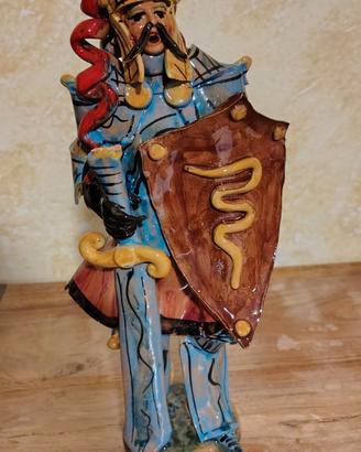 Paladino Orlando in ceramica da collezione dipinta