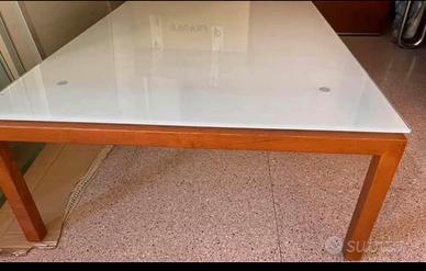 Tavolino in vetro serigrafato calligaris