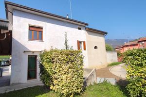 Casa indipendente in zona servita