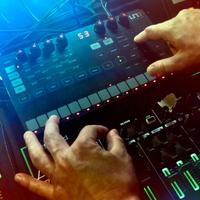 sintetizzatore UNO Synth IK MULTIMEDIALE 