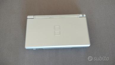 Nintendo DS Lite Silver con 3 pen drive e 2 giochi