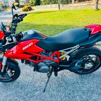 Hypermotard 796