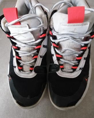 scarpe jordan da basket numero 37, 5