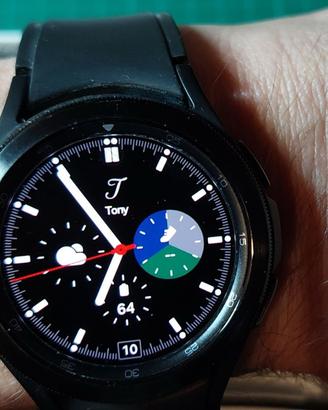 Samsung Galaxy Watch 4 Classic con extra