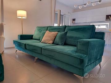 Divano moderno 3 posti + pouf