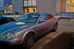 Jaguar s type 2.7 diesel V6 