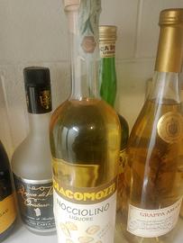 Lotto di 5 bottiglie liquore da collezione.